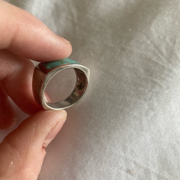 Silver and Turquoise Ring - Picture 3 of 4